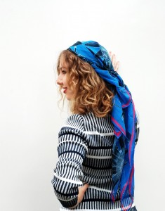 ways to wear a scarf