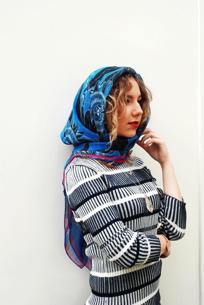 ways to wear a scarf